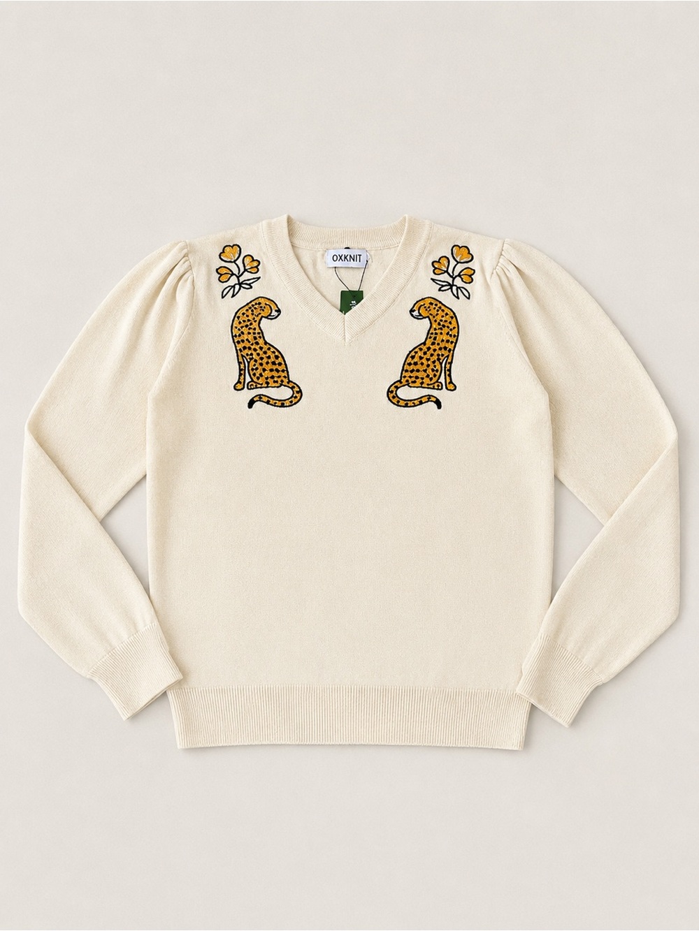 New with Tag! Oxknit Cream Leopard Embroidered V-Neck Sweater sz L